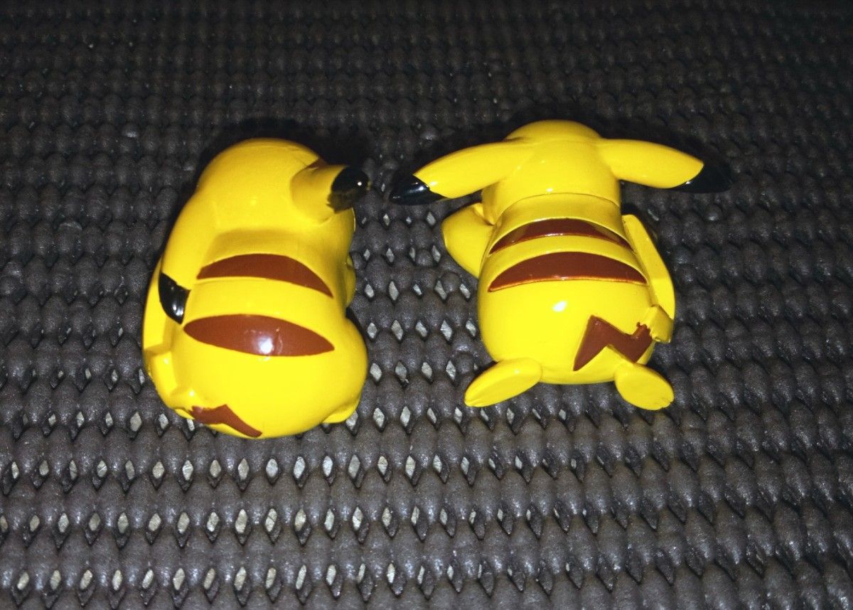 うたたねポケモン はつゆめポケモン ピカチュウ 2種セット モンコレ