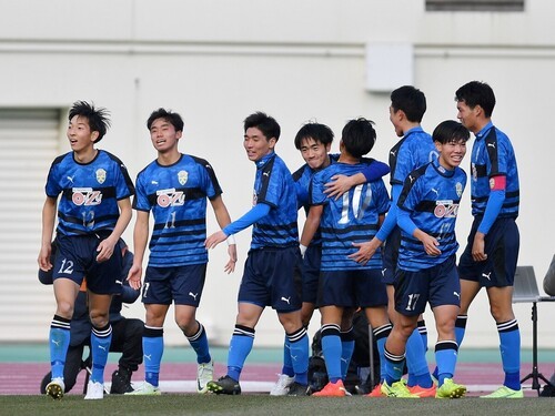 高校サッカー・昨年準優勝の大津のテーマは「超越」。スケールアップ