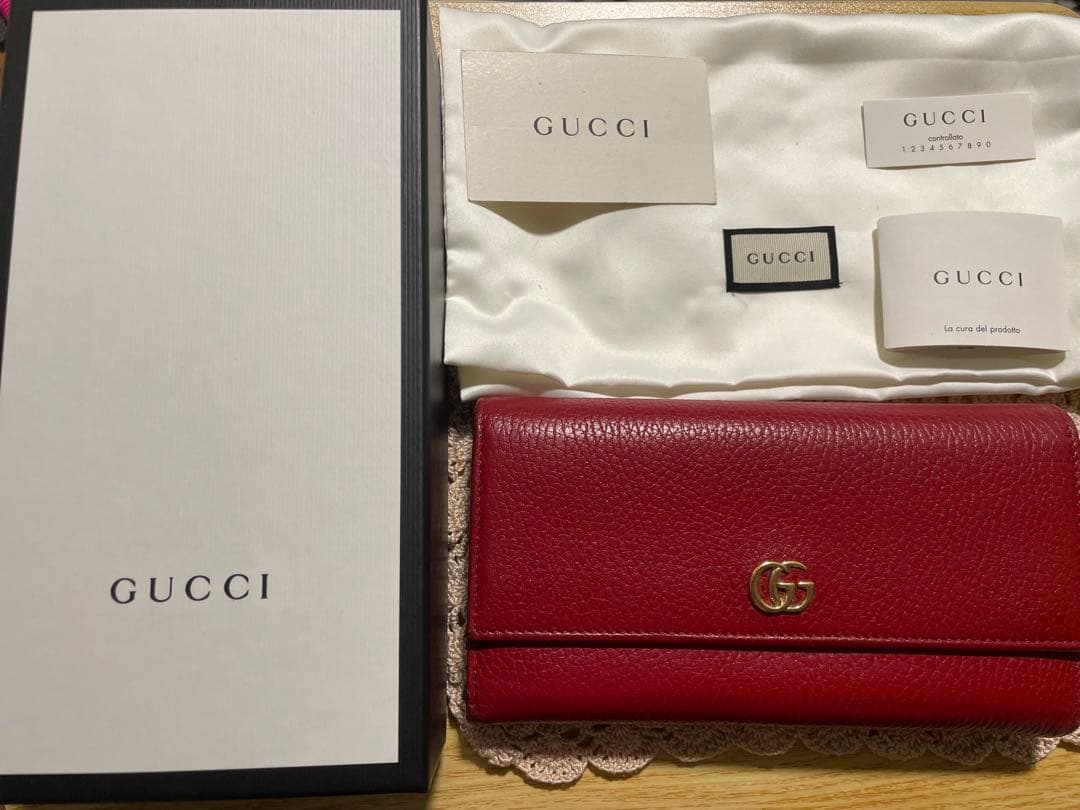 グッチ　GUCCI 財布　長財布　GGマンモートレッド GUCCI（グッチ） グッチ財布 二つ折り長財布 レディース GGマーモント